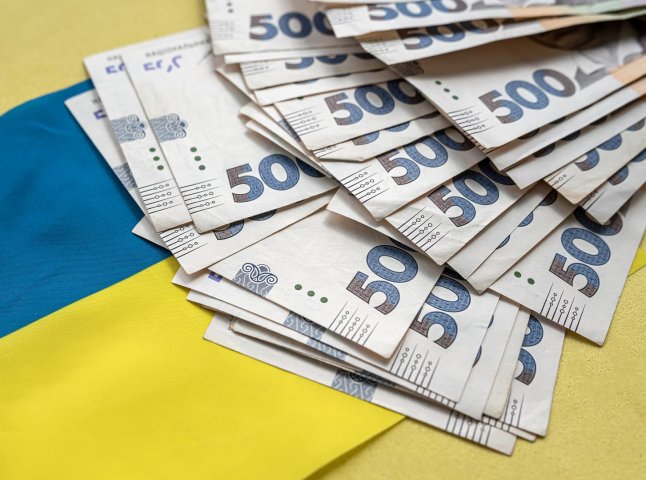 Пенсійна реформа в Україні: мінімальна пенсія може зрости до 6000 гривень, кого торкнеться підвищення