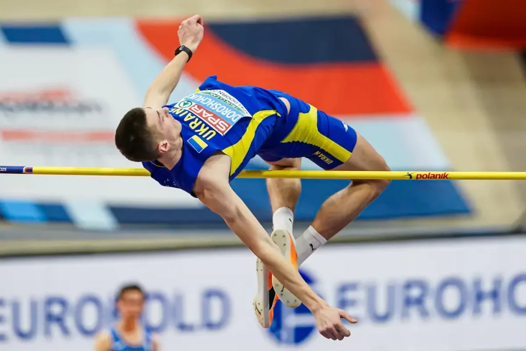 Олег Дорощук здобув срібло чемпіонату Європи-2026 у стрибках у висоту
