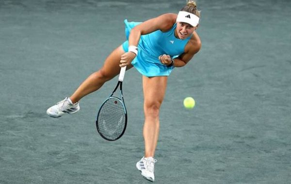 Стародубцева вийшла до 1/8 фіналу WTA 500 у Монтерреї