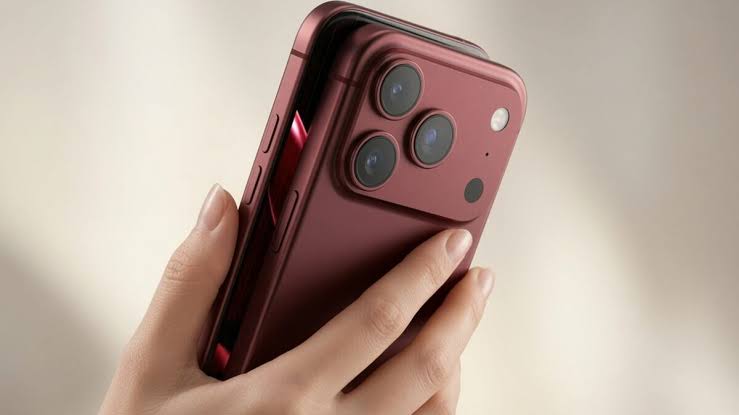Коли вийде iPhone 18 Pro: що відомо про новий смартфон Apple, характеристики, камера та ціна
