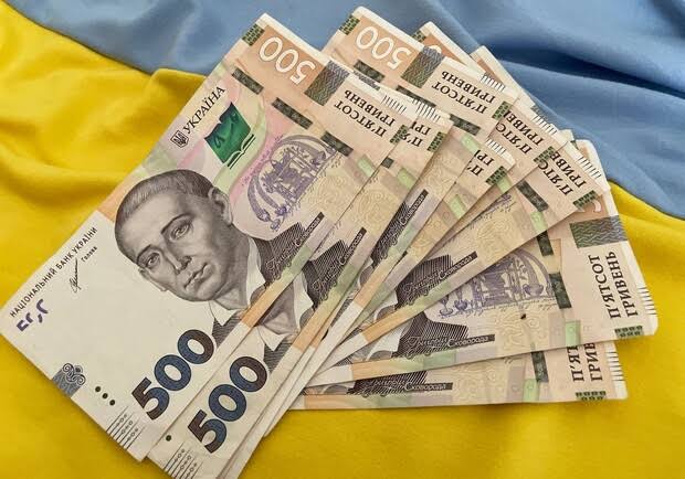 В Україні підвищать зарплати вчителям і стипендії студентам з 1 вересня 2026: умови, суми, розмір 