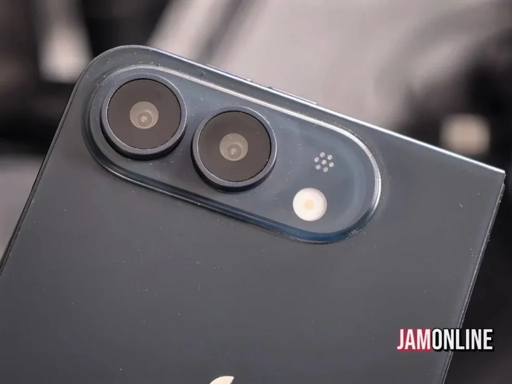 Складаний iPhone показали на нових фото: дизайн відрізняється від ранніх витоків