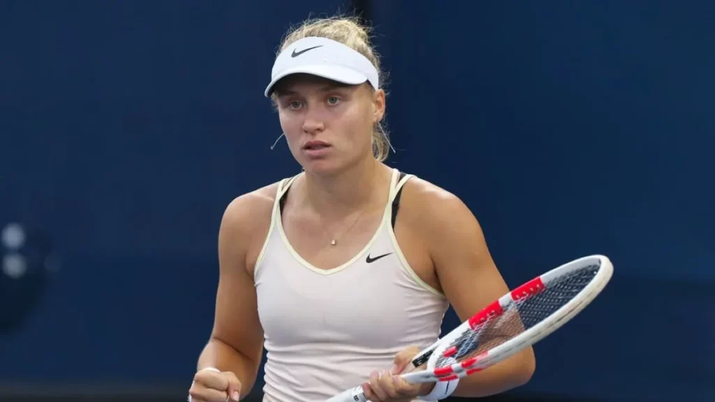Стародубцева вийшла до 1/8 фіналу WTA 500 у Монтерреї
