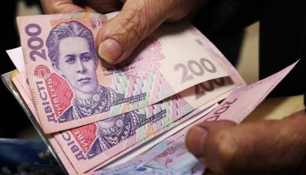 Зимова підтримка 19 400 грн: хто може отримати гроші у 2026 році в Україні, умови, куди звертатися