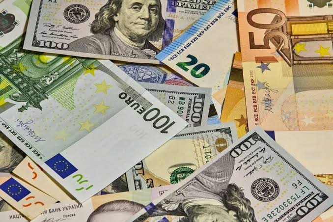 Курс валют на 18 вересня 2026: скільки коштують долар, євро та злотий в Україні 