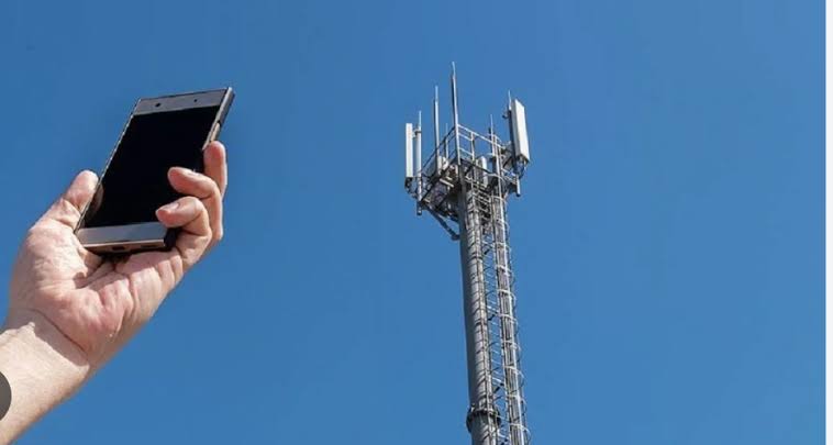 Українців попередили про проблеми зі зв’язком після атак РФ: причина