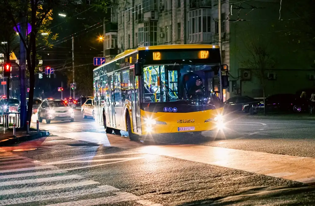 Нічні автобуси в Києві: куди можна доїхати з Центрального вокзалу, маршрути та графік