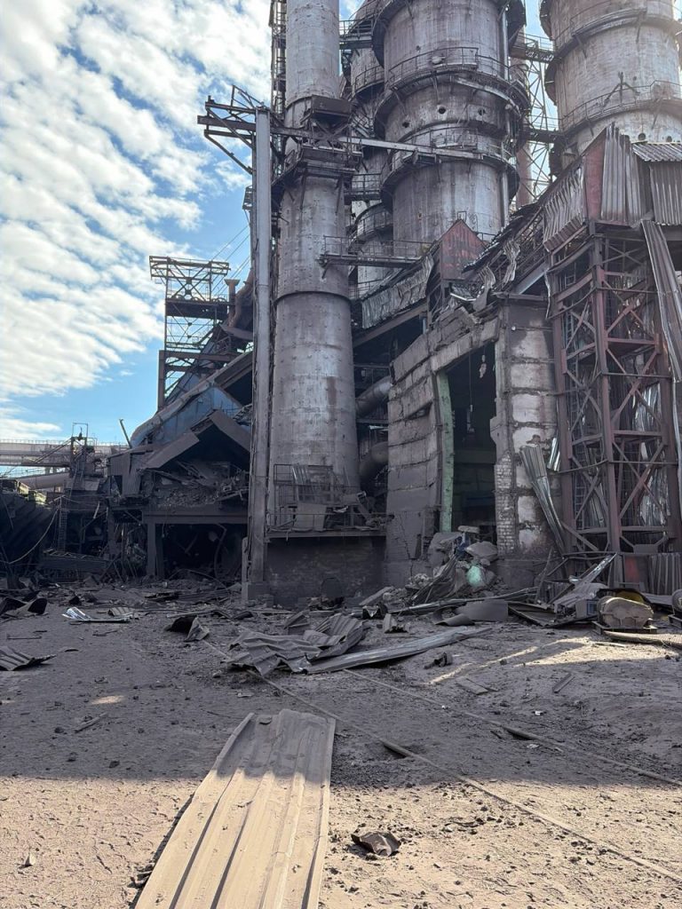Удар по «Каметсталі» у Кам’янському: які наслідки, чому завод повністю зупинив виробництво