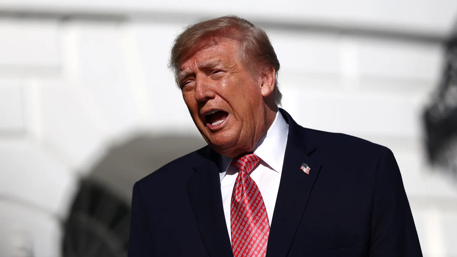 Трамп заявив, що Маск зняв обмеження на Starlink для України: яка ситуація зараз