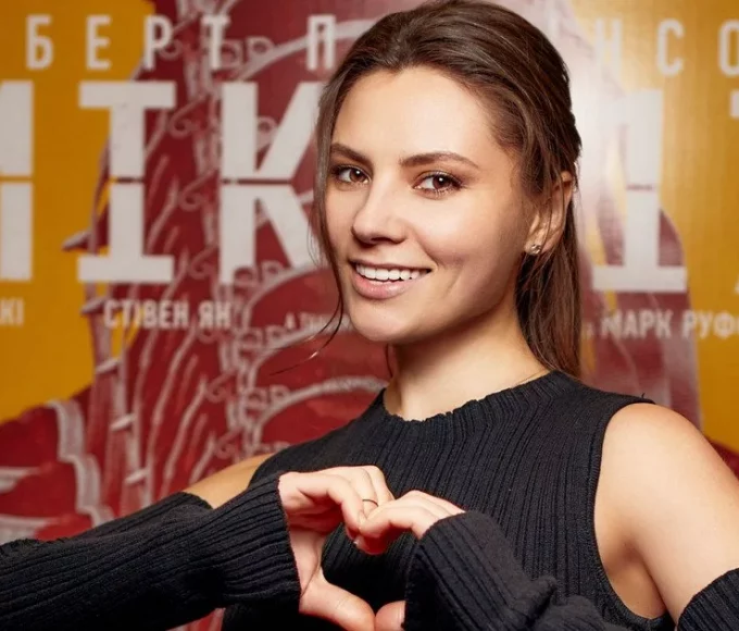 Антоніна Хижняк: біографія, вік, зріст, вага та Instagram нової «Холостячки»