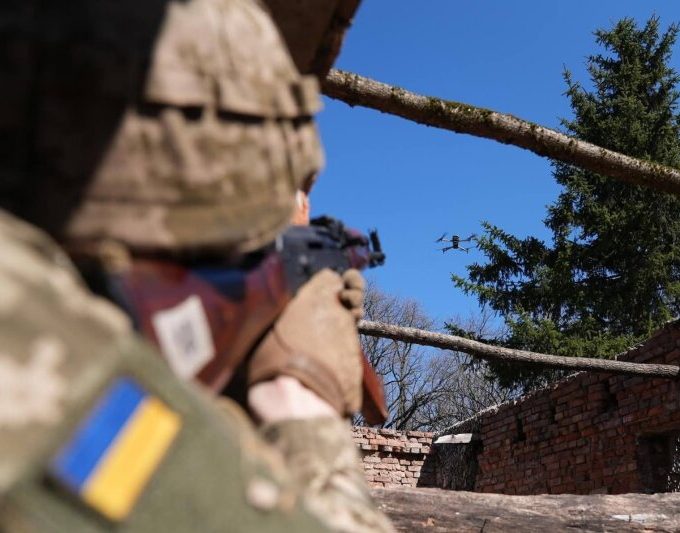 Підвищення зарплат військовим у 2027 році в Україні: яку суму пропонують виділити, скільки будуть платити