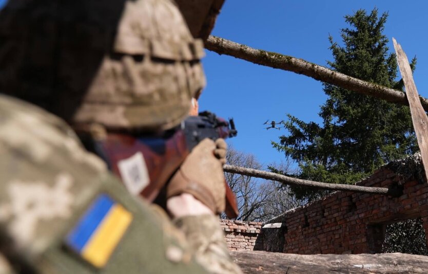 Підвищення зарплат військовим у 2027 році в Україні: яку суму пропонують виділити, скільки будуть платити