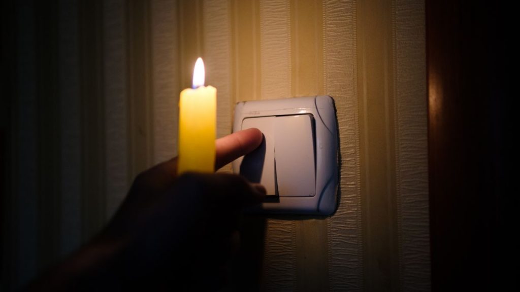 Відключення світла на Полтавщині 10 жовтня 2026: графік, коли вимикатимуть електроенергію