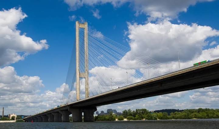 Південний міст у Києві відкривають для автомобілів: що зміниться з 30 жовтня 2026, які діють обмеження
