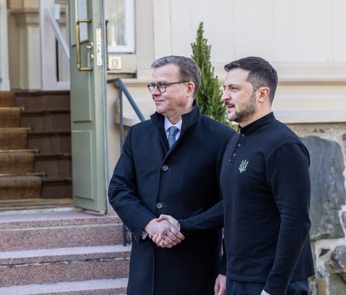 Прем’єр-міністр Фінляндії Петтері Орпо і Володимир Зеленський, архівне фото