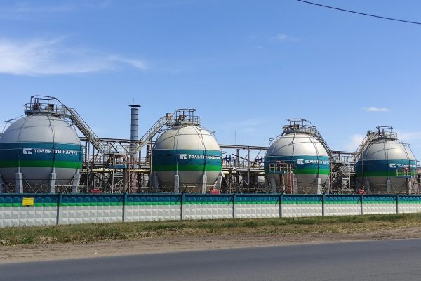 Комбінат «Тольяттікаучук» у Тольятті, архівне фото