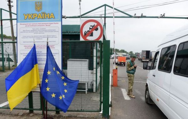 Прикордонний контроль за межами України: які зміни готують із сусідніми державами