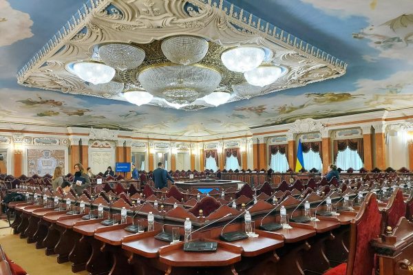 Зал у Кловському палаці в Києві, де працює Верховний Суд